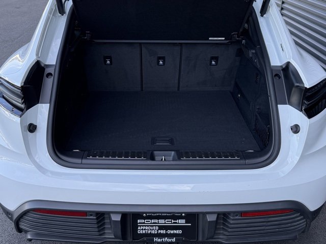 Certified 2025 Porsche Macan Electric image 35