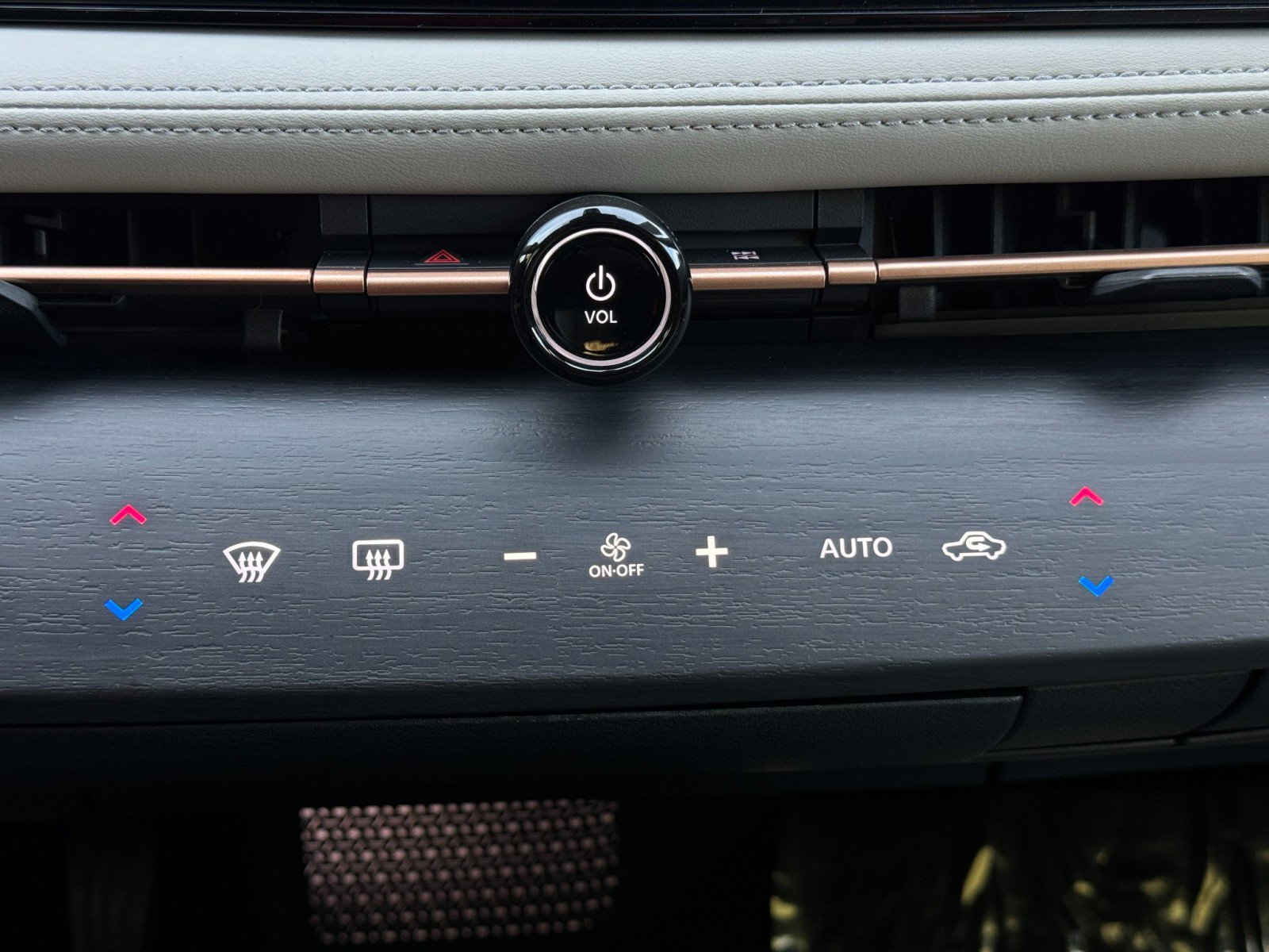 Used 2020 GMC Terrain SLE w/ Driver Convenience Package image 53