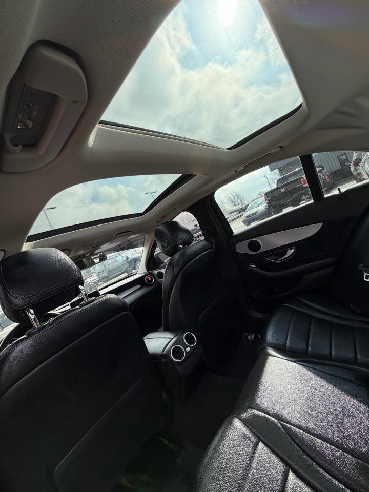 Used 2016 Mercedes-Benz C 300 4MATIC Sedan image 38