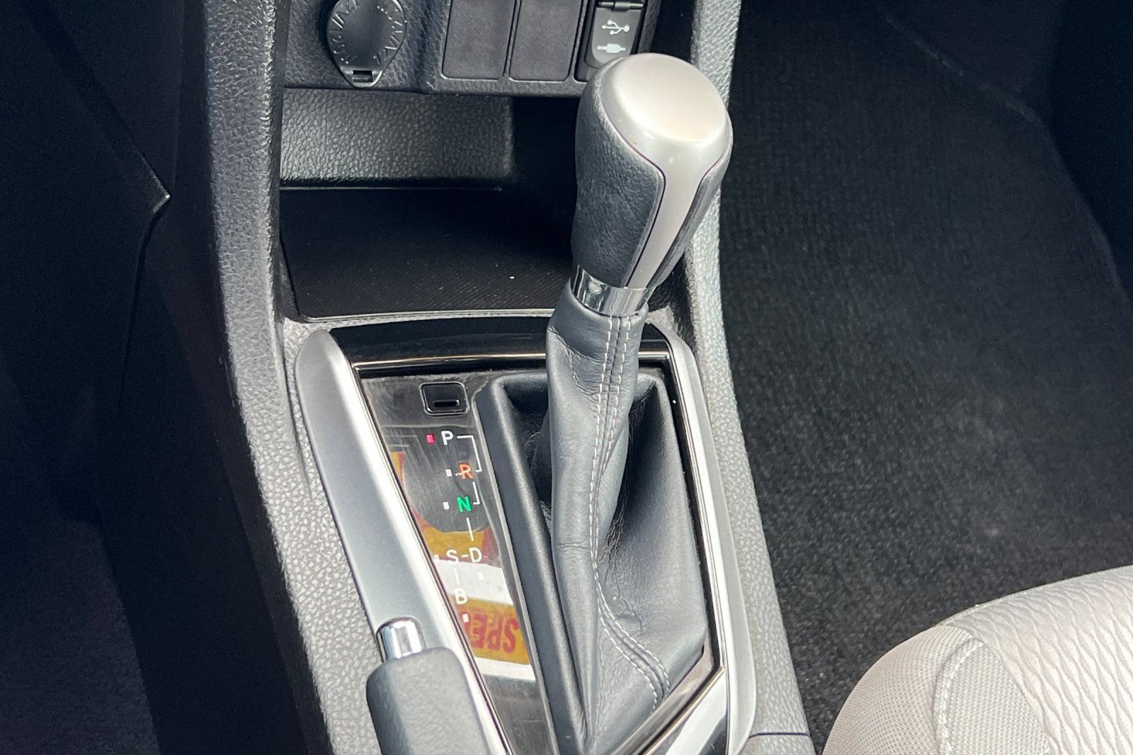 Used 2015 Toyota Corolla LE FWD image 20