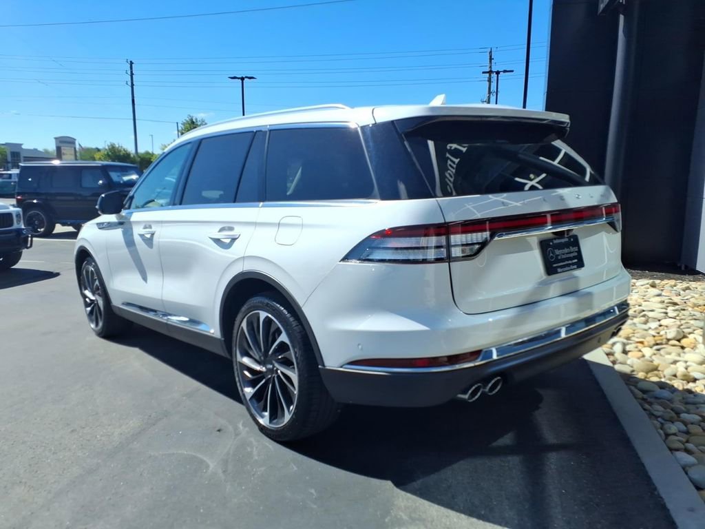 Used 2022 Lincoln Aviator Reserve w/ Equipment Group 201A AWD/4WD image 4