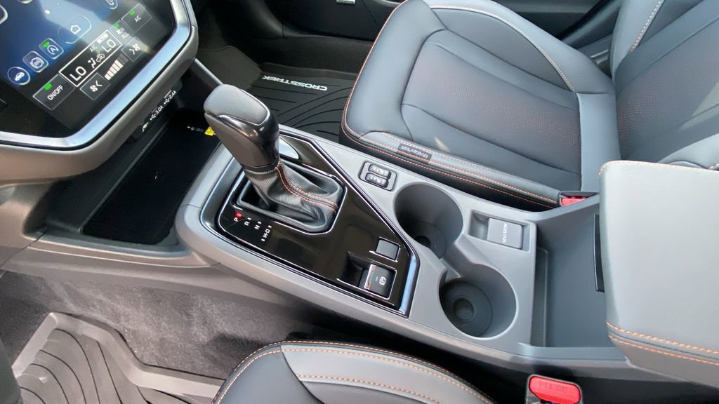 Used 2025 Subaru Crosstrek 2.5i Limited w/ Crosstrek Mirror Package image 22