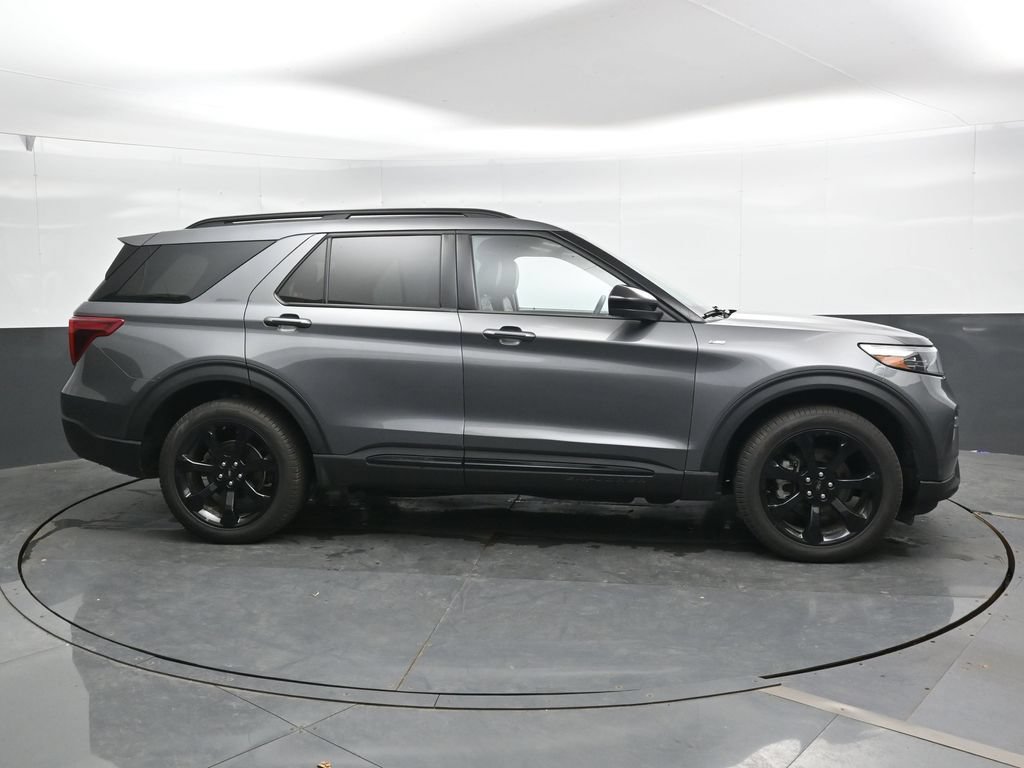 Used 2023 Ford Explorer ST-Line w/ Class IV Trailer Tow Package AWD/4WD image 3