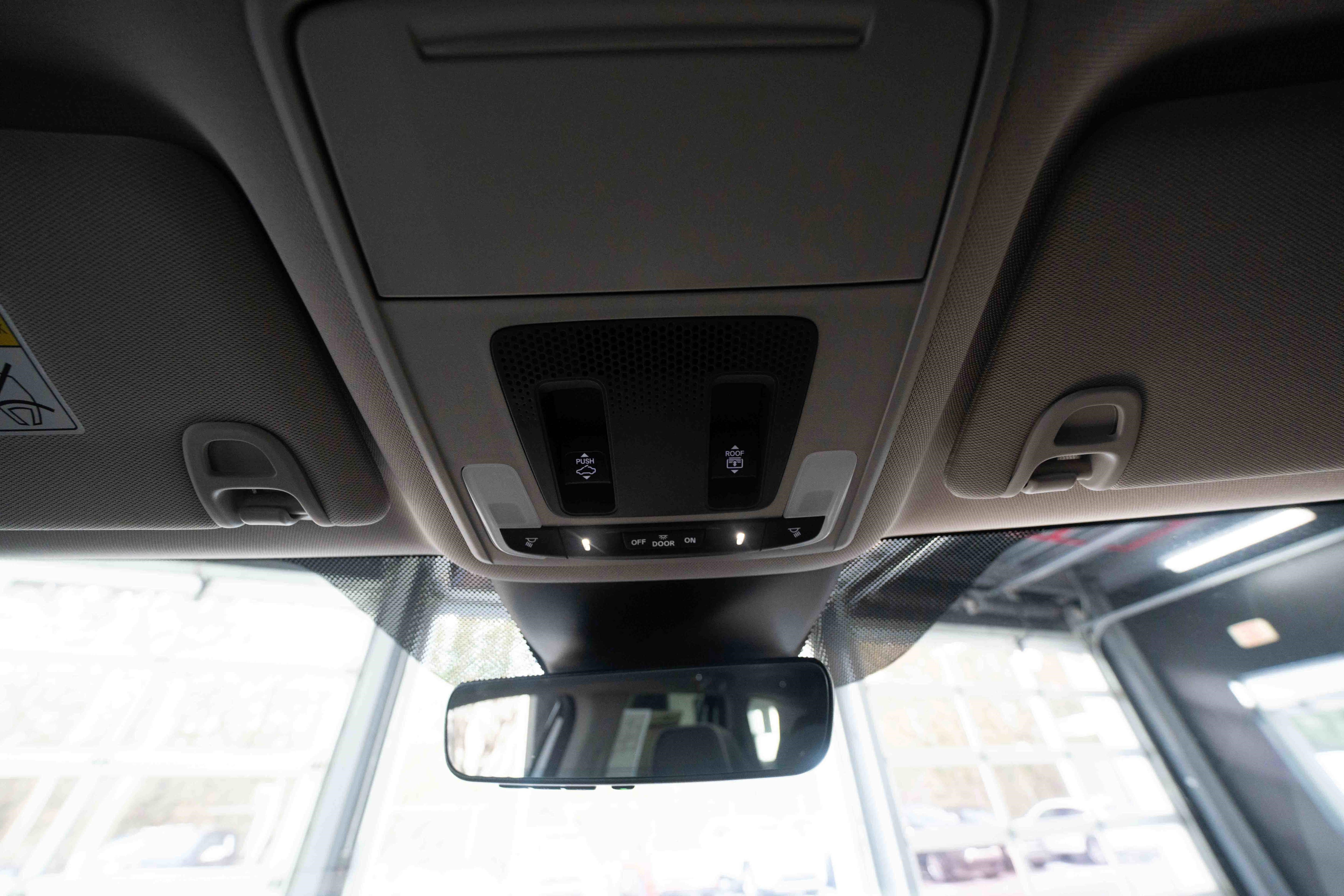 Used 2023 Honda Pilot Elite image 18