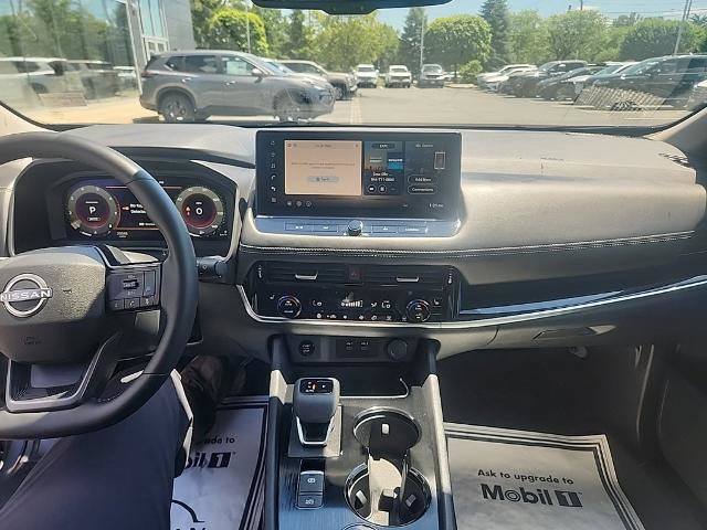 Certified 2026 Nissan Rogue SL AWD/4WD image 16