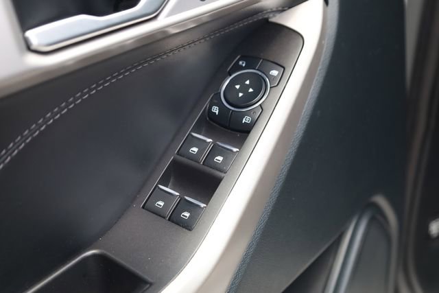 Used 2023 Ford Explorer Limited AWD/4WD image 14