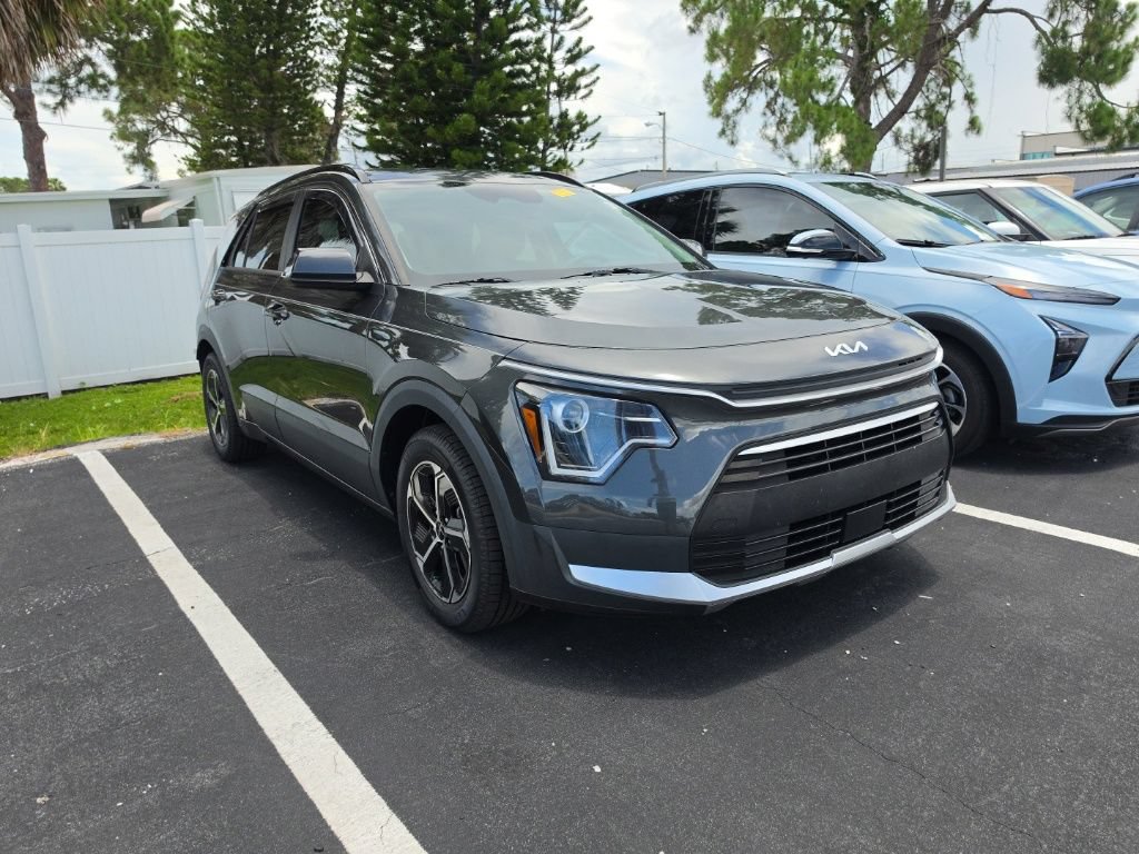Certified 2023 Kia Niro EX