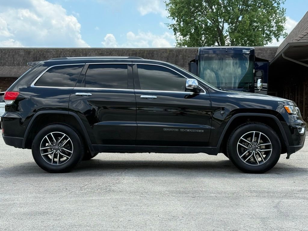 Used 2019 Jeep Grand Cherokee Limited AWD/4WD image 7