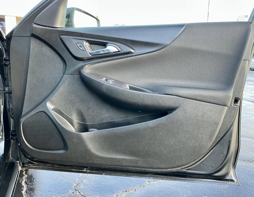 Used 2022 Chevrolet Malibu LT image 21