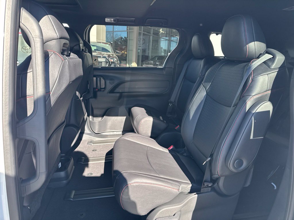 New 2026 Toyota Sienna XSE AWD/4WD image 12
