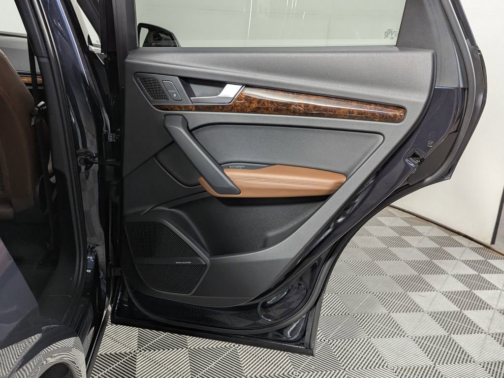 Used 2018 Audi Q5 Prestige w/ Prestige Package image 41