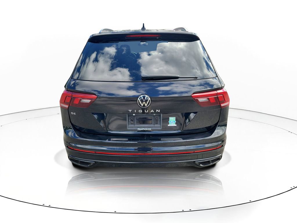 Used 2022 Volkswagen Tiguan SE R-Line image 4