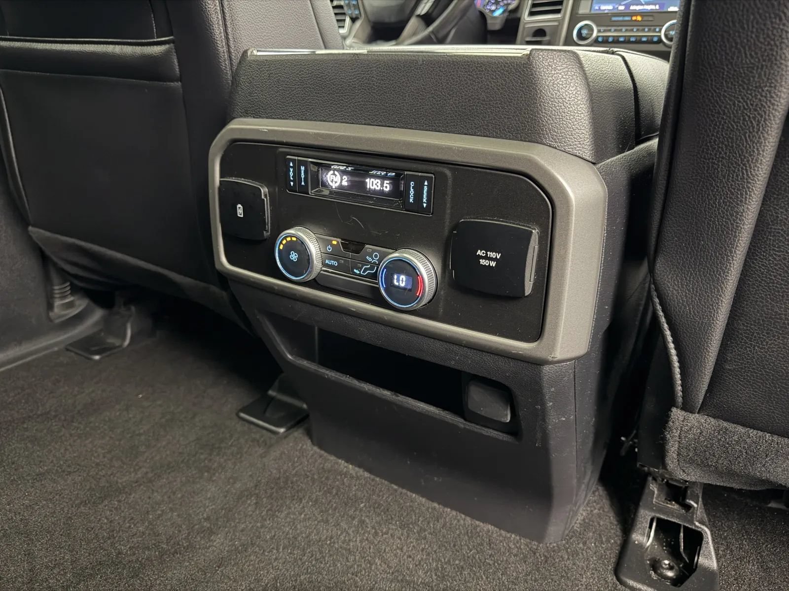 Used 2020 Ford Expedition XLT w/ Equipment Group 202A AWD/4WD image 33