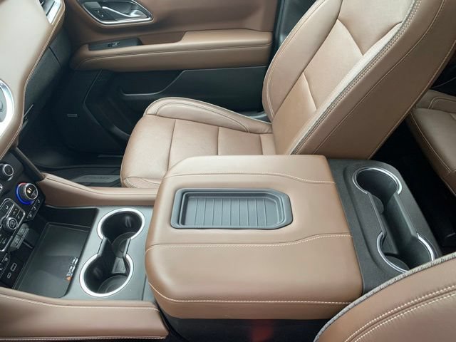 Used 2024 Chevrolet Tahoe High Country w/ Advanced Technology Package AWD/4WD image 35