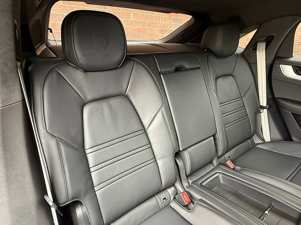 New 2024 Porsche Cayenne Turbo image 21