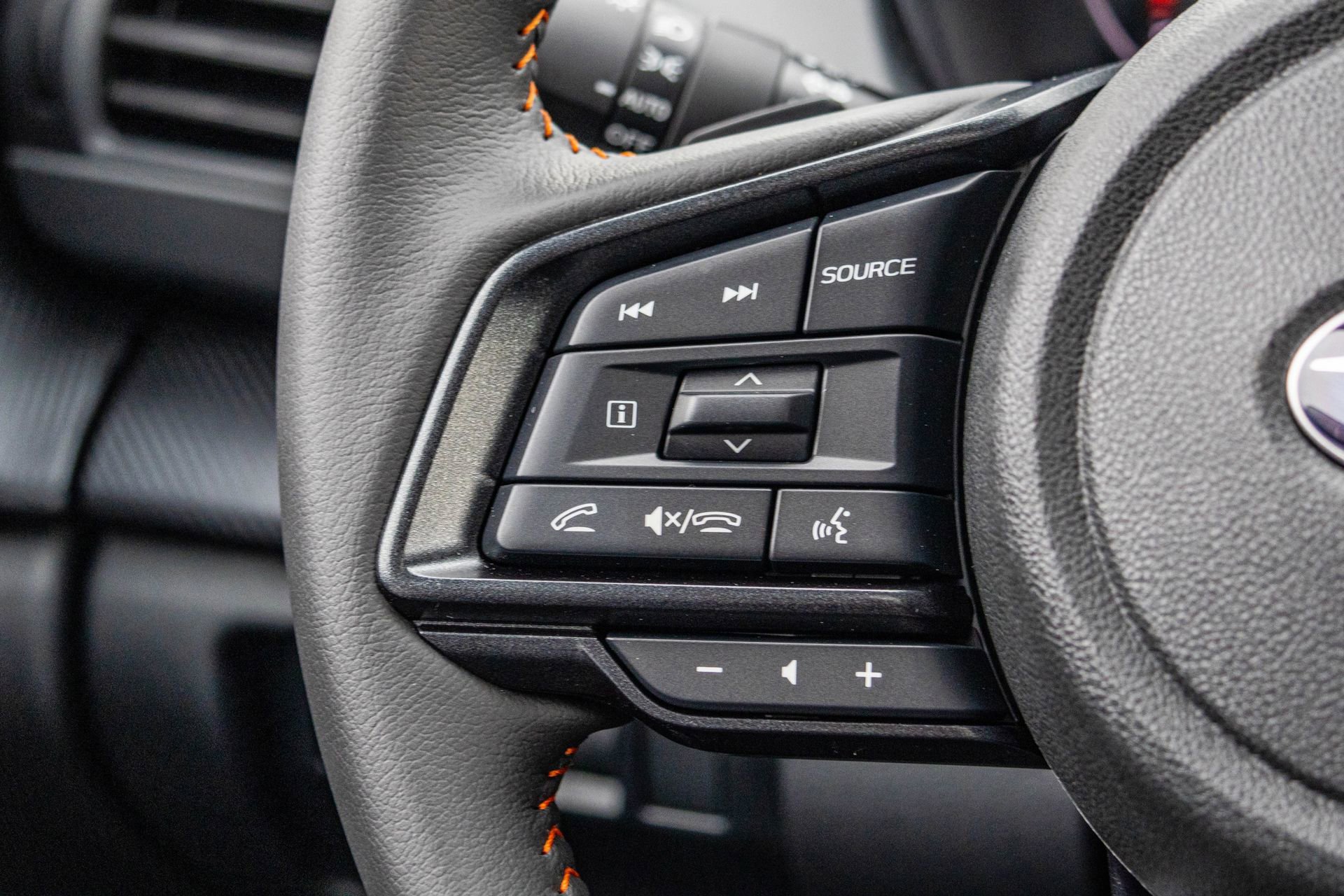 New 2025 Subaru Crosstrek 2.5i Limited w/ Crosstrek Mirror Package image 30