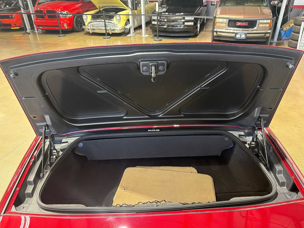 Used 2006 Chevrolet Corvette Convertible w/ Preferred Equipment Group RWD image 98
