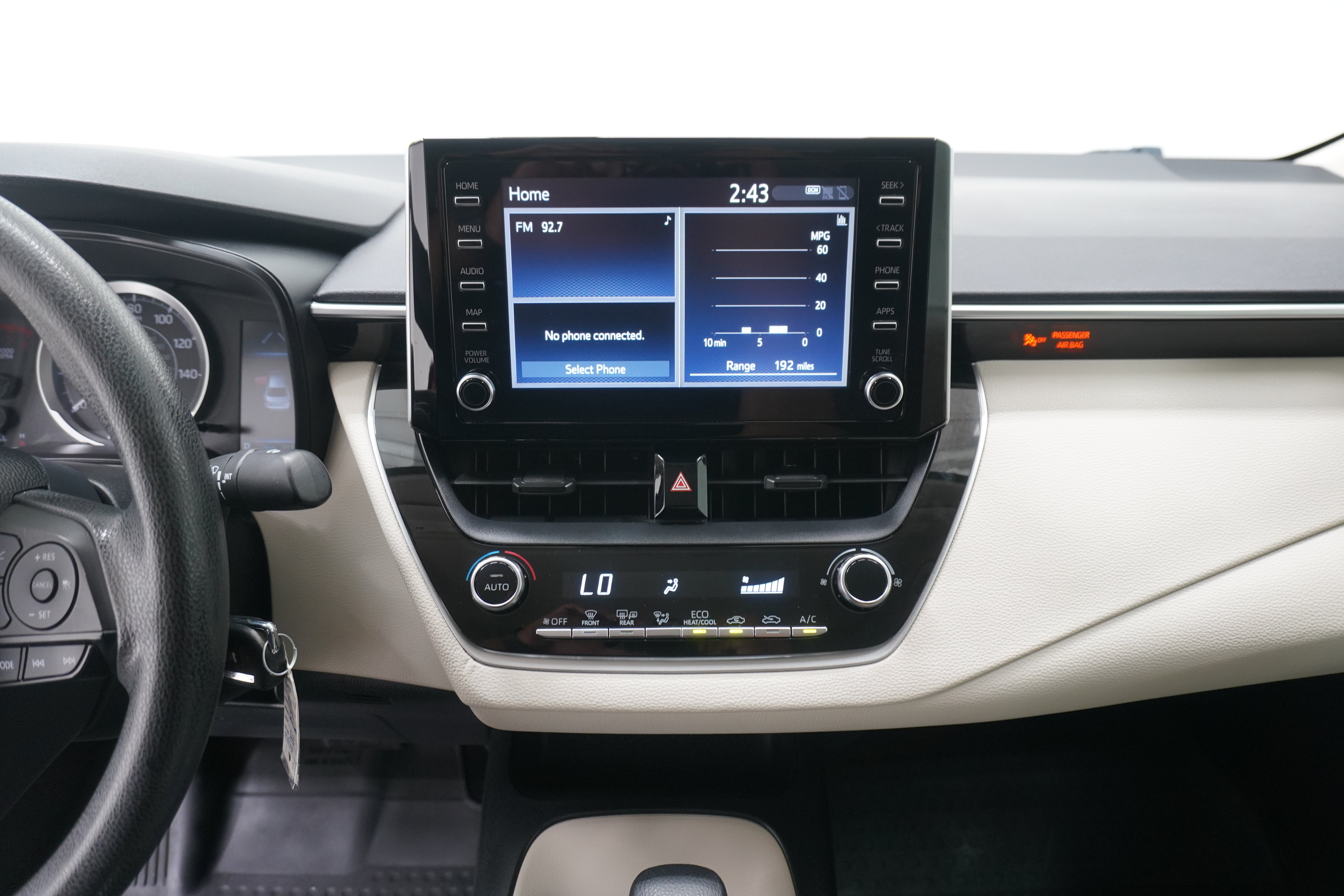 Used 2020 Toyota Corolla LE FWD image 18