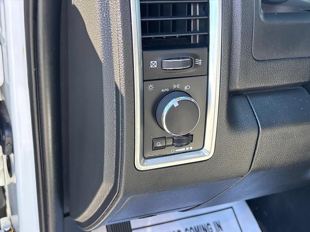 Used 2023 RAM 1500 Classic SLT w/ Protection Group AWD/4WD image 27