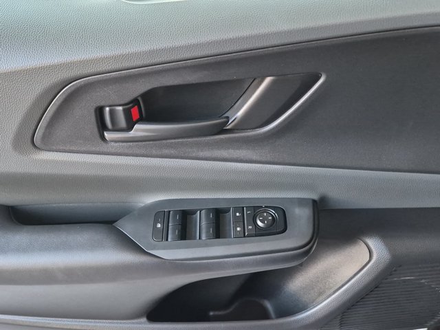 Used 2025 Toyota Prius LE FWD image 18
