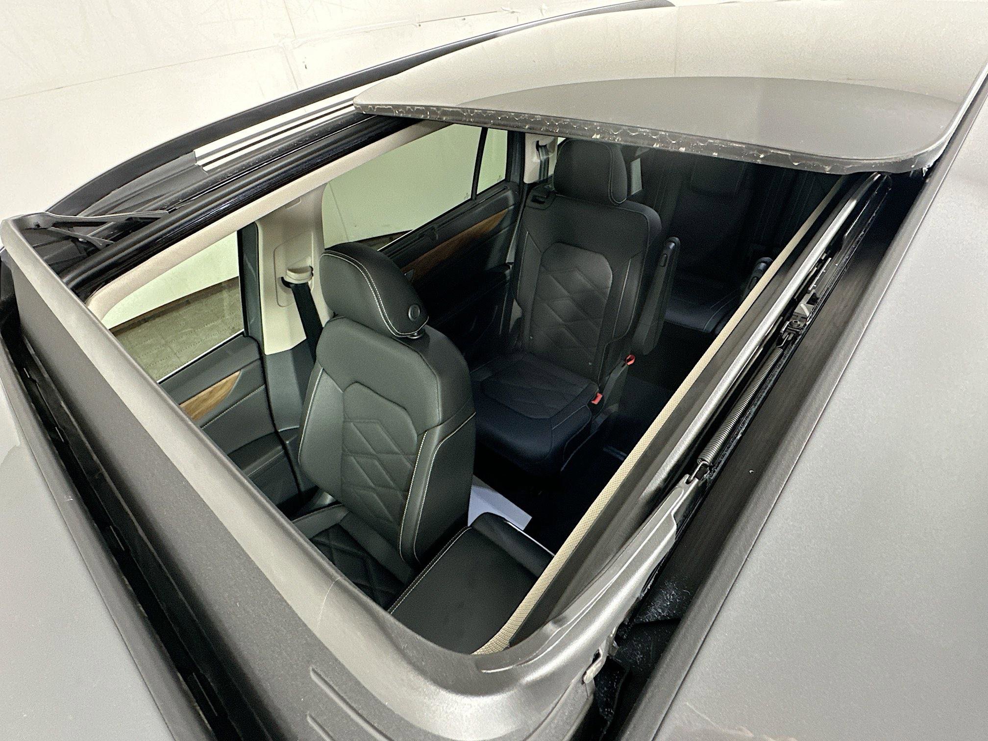 New 2025 Volkswagen Atlas SE image 20