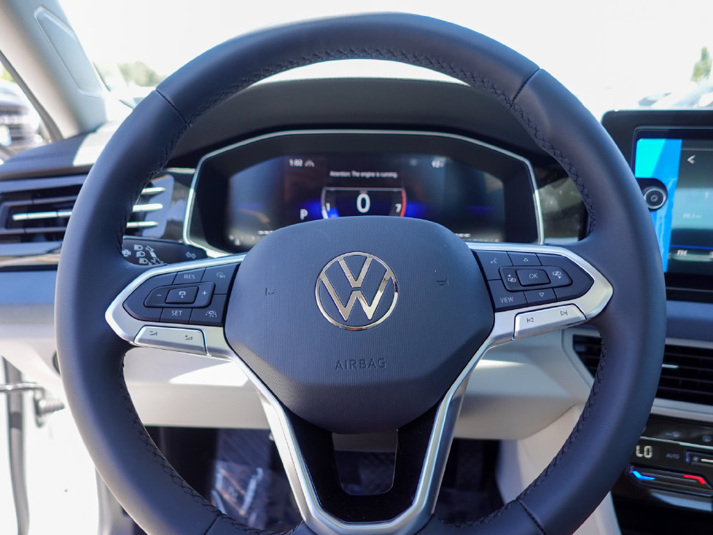 New 2026 Volkswagen Jetta SE FWD image 12