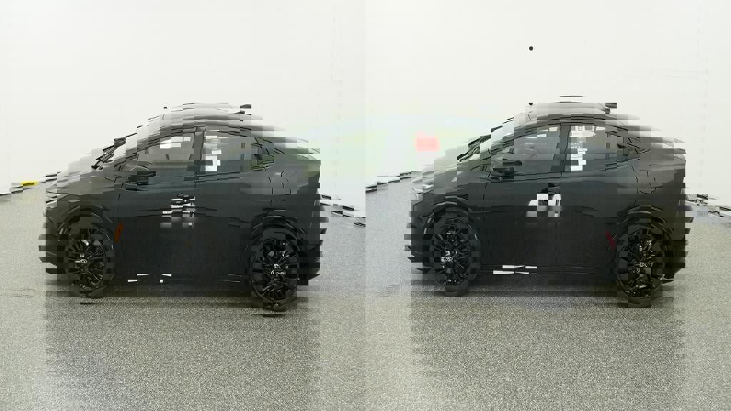 New 2026 Toyota Prius Plug-In Hybrid image 3