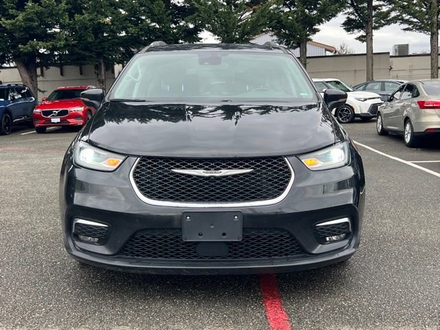 Used 2021 Chrysler Pacifica Touring-L image 4