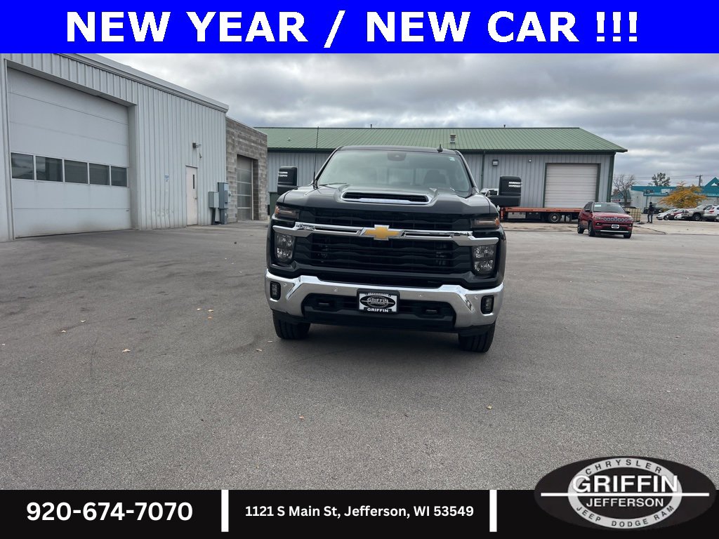 Used 2025 Chevrolet Silverado 2500 LT w/ Safety Package image 4