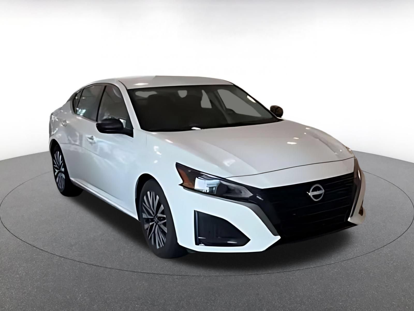 Used 2026 Nissan Altima 2.5 SV FWD image 15