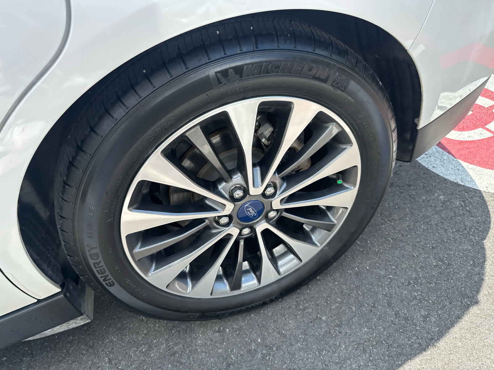 Used 2018 Ford C-MAX Titanium w/ Equipment Group 301A FWD image 4