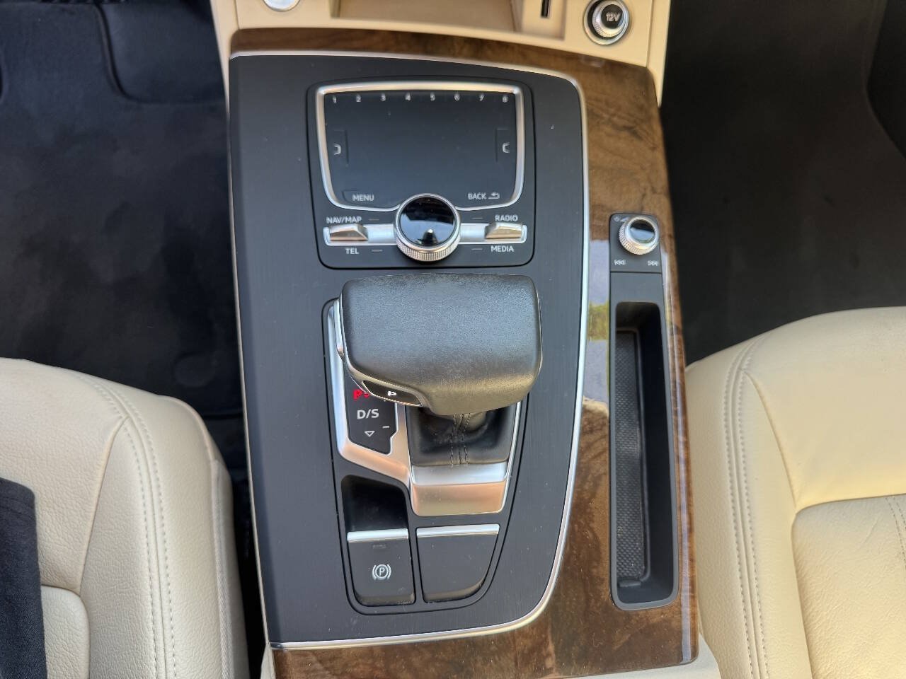 Used 2018 Audi Q5 2.0T Premium Plus w/ Premium Plus Package AWD/4WD image 9