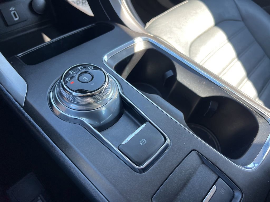 Used 2018 Ford Fusion SE w/ Fusion SE Technology Package image 15