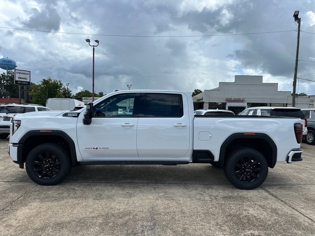 New 2025 GMC Sierra 2500 AT4 w/ AT4 Premium Plus Package image 3