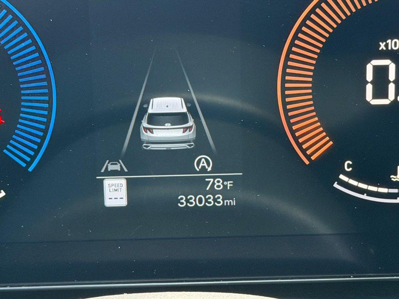 Used 2025 Hyundai Tucson SE FWD image 32