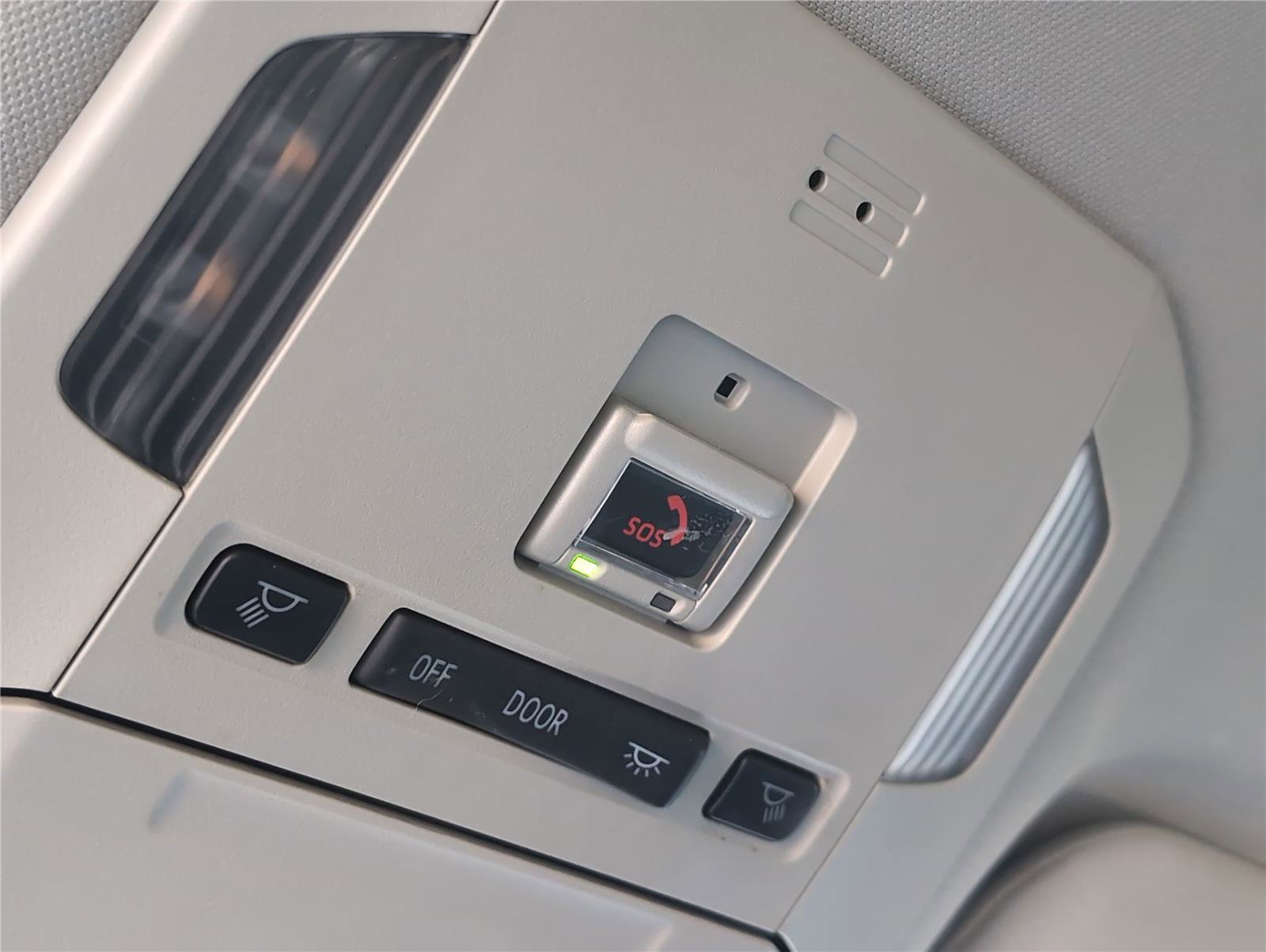 Used 2023 Toyota Highlander L image 13