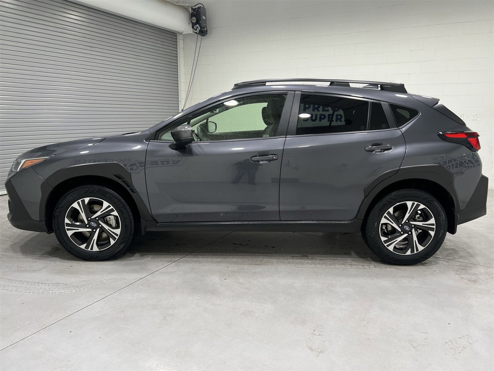 Used 2024 Subaru Crosstrek 2.0i Premium image 5