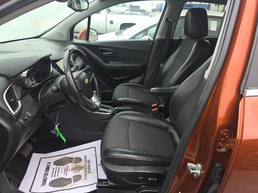 Used 2019 Chevrolet Trax LT w/ Driver Confidence Package image 3