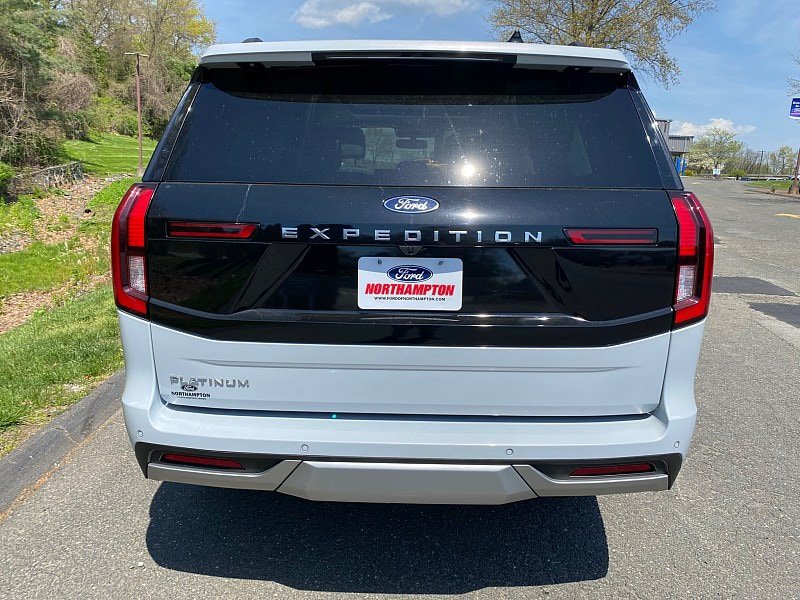 Certified 2025 Ford Expedition Platinum AWD/4WD image 8