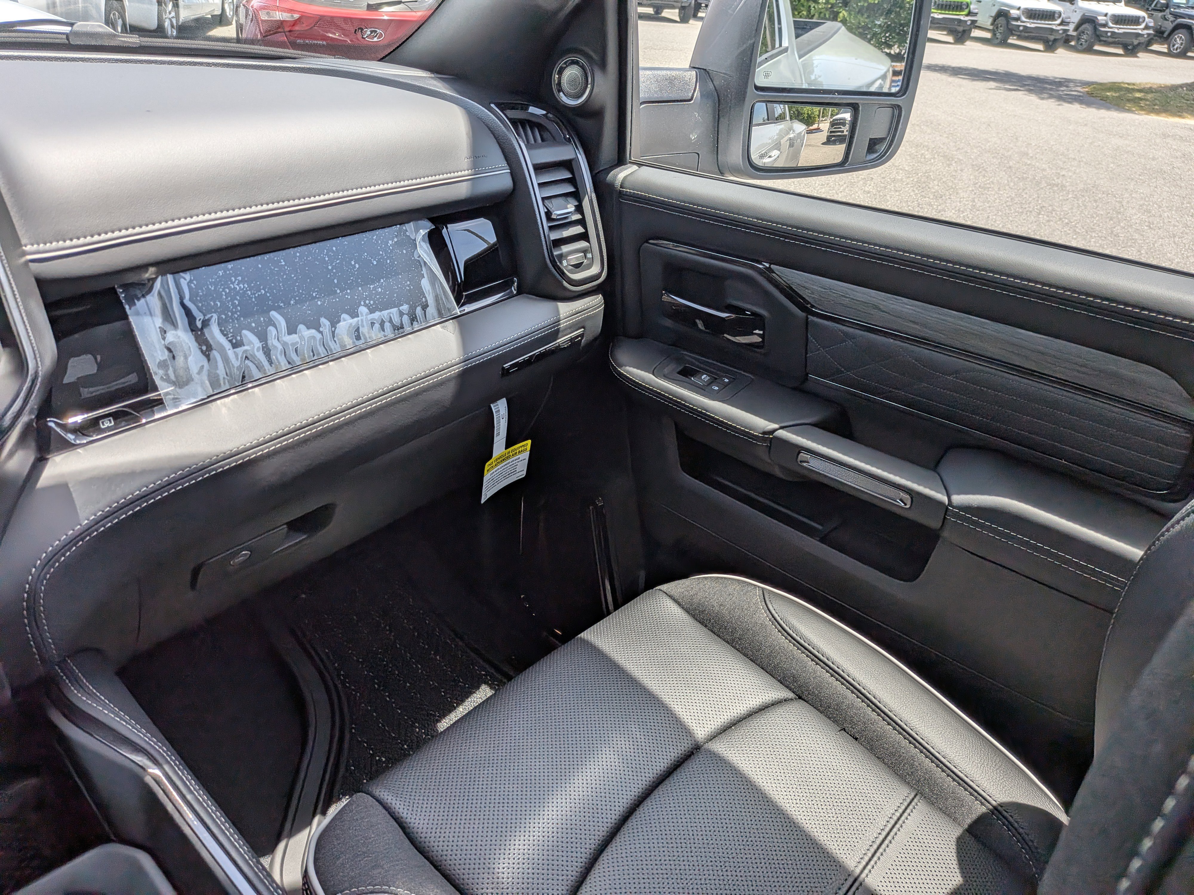 New 2026 RAM 3500 Limited AWD/4WD image 16