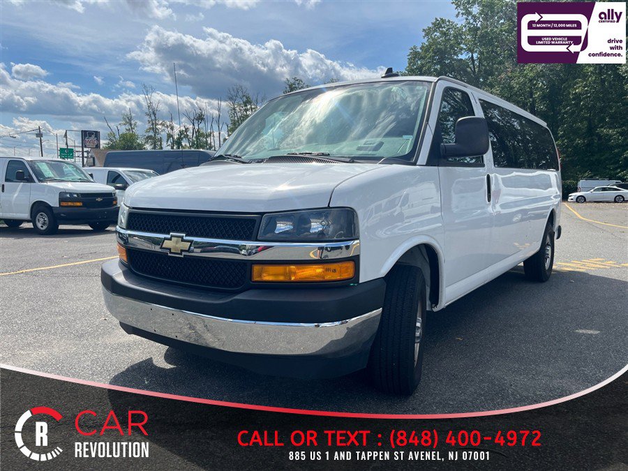 Used 2024 Chevrolet Express 3500 LT w/ LT Preferred Equipment Group RWD image 3