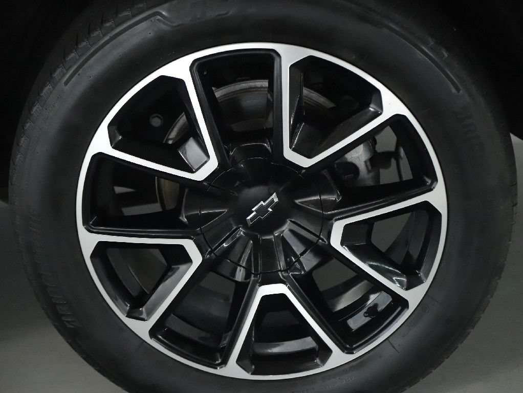 Used 2024 Chevrolet Suburban RST RWD image 41