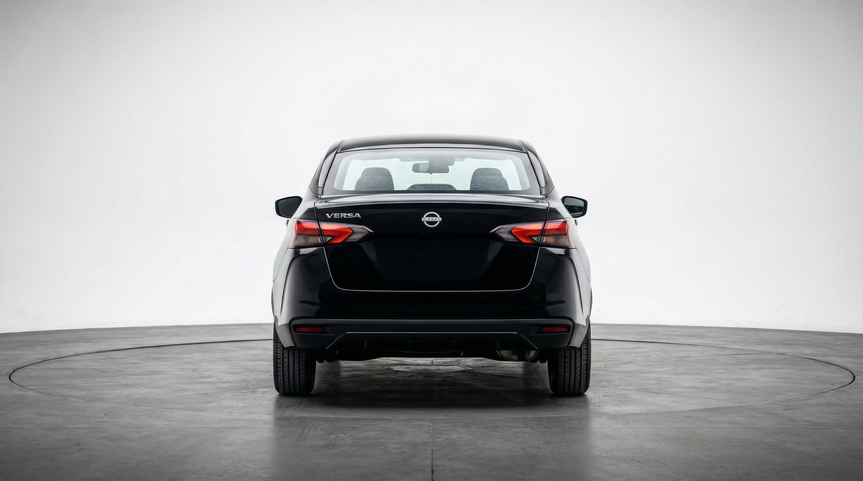 Used 2025 Nissan Versa SV image 7