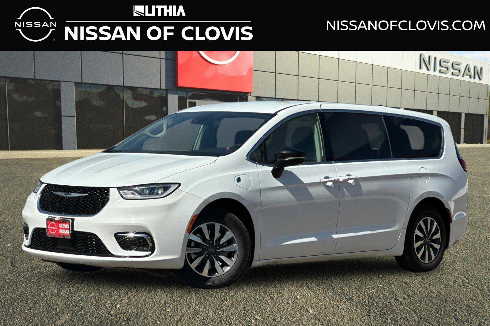 Used 2024 Chrysler Pacifica Limited