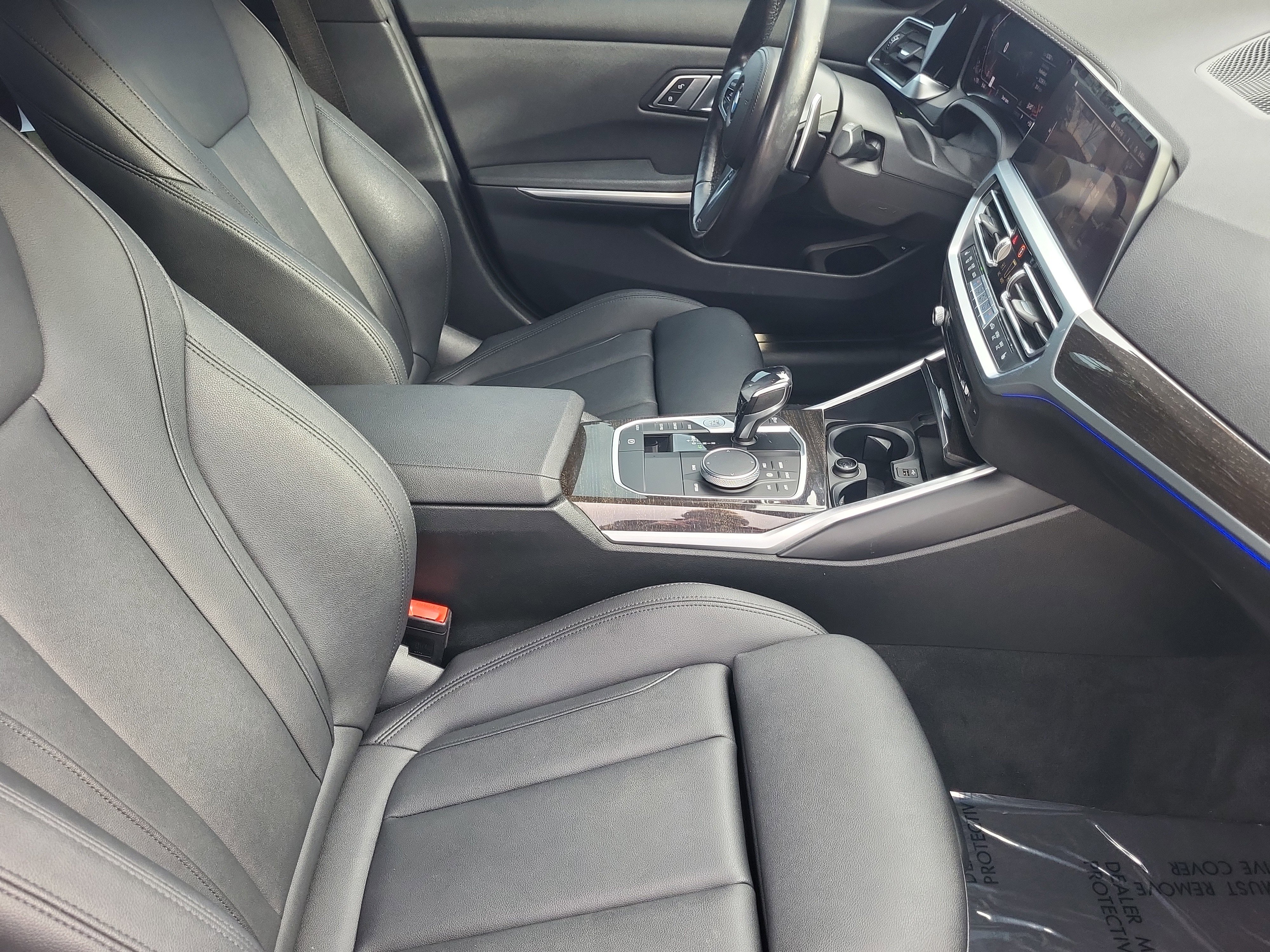 Used 2021 BMW 330i Sedan w/ M Sport Package image 10