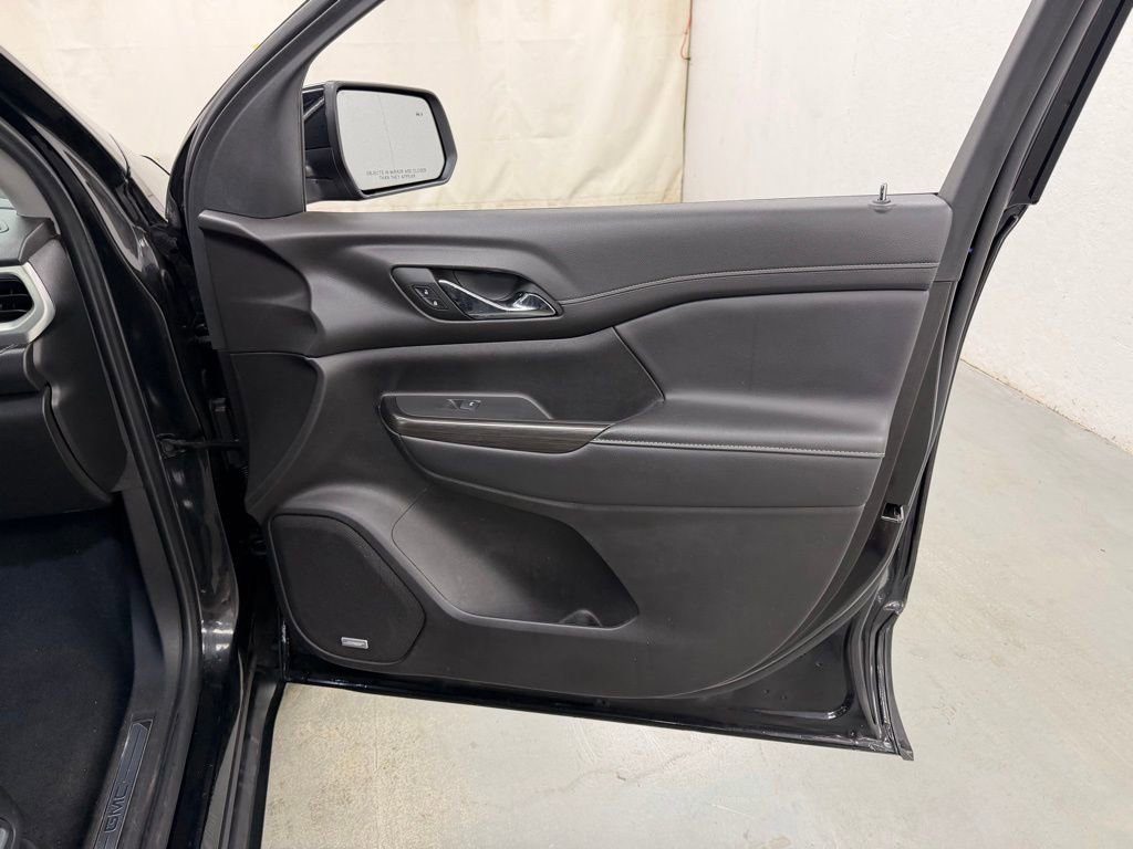 Used 2022 GMC Acadia SLT w/ Technology Package image 9