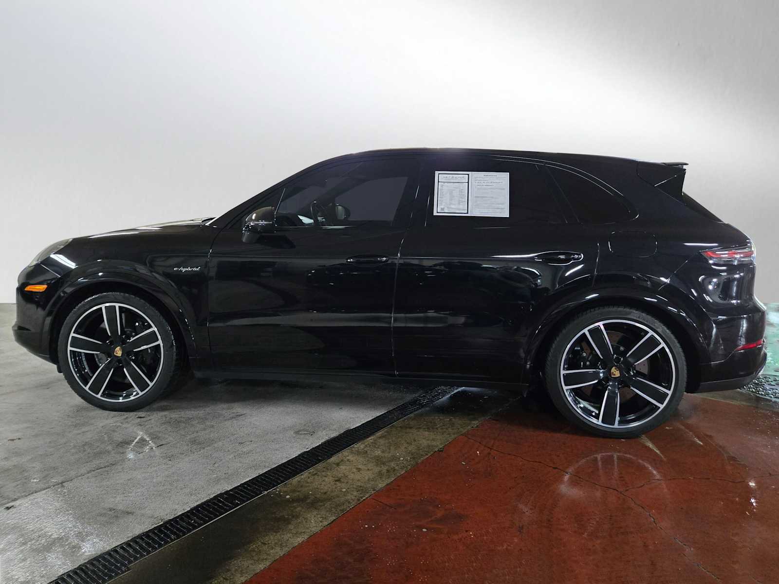 Used 2021 Porsche Cayenne Turbo S AWD/4WD image 6