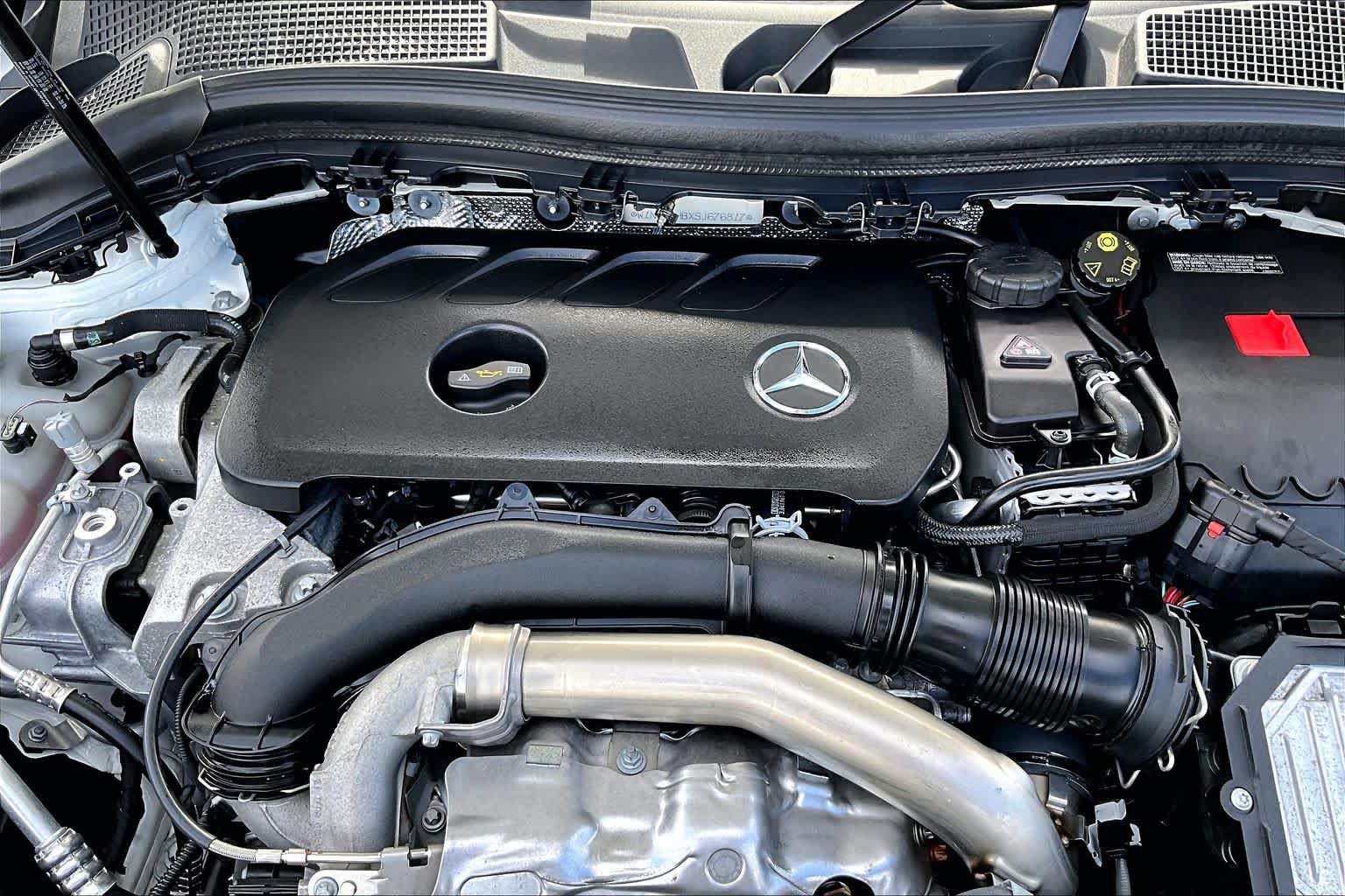 Used 2025 Mercedes-Benz GLA 250 4MATIC image 31