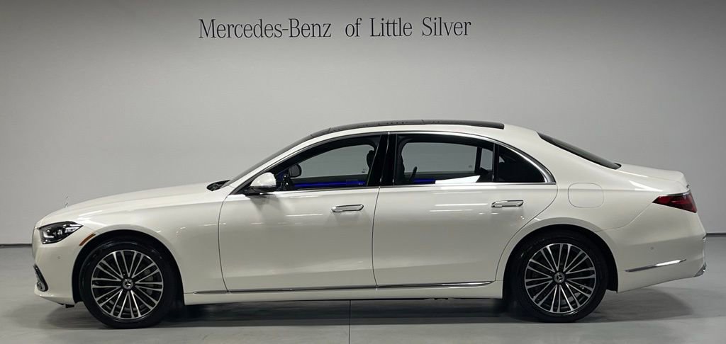 Used 2023 Mercedes-Benz S 580e 4MATIC Sedan w/ 3D Technology Package image 2
