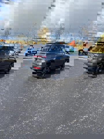 New 2025 Jeep Grand Cherokee Limited w/ Black Appearance Package image 31